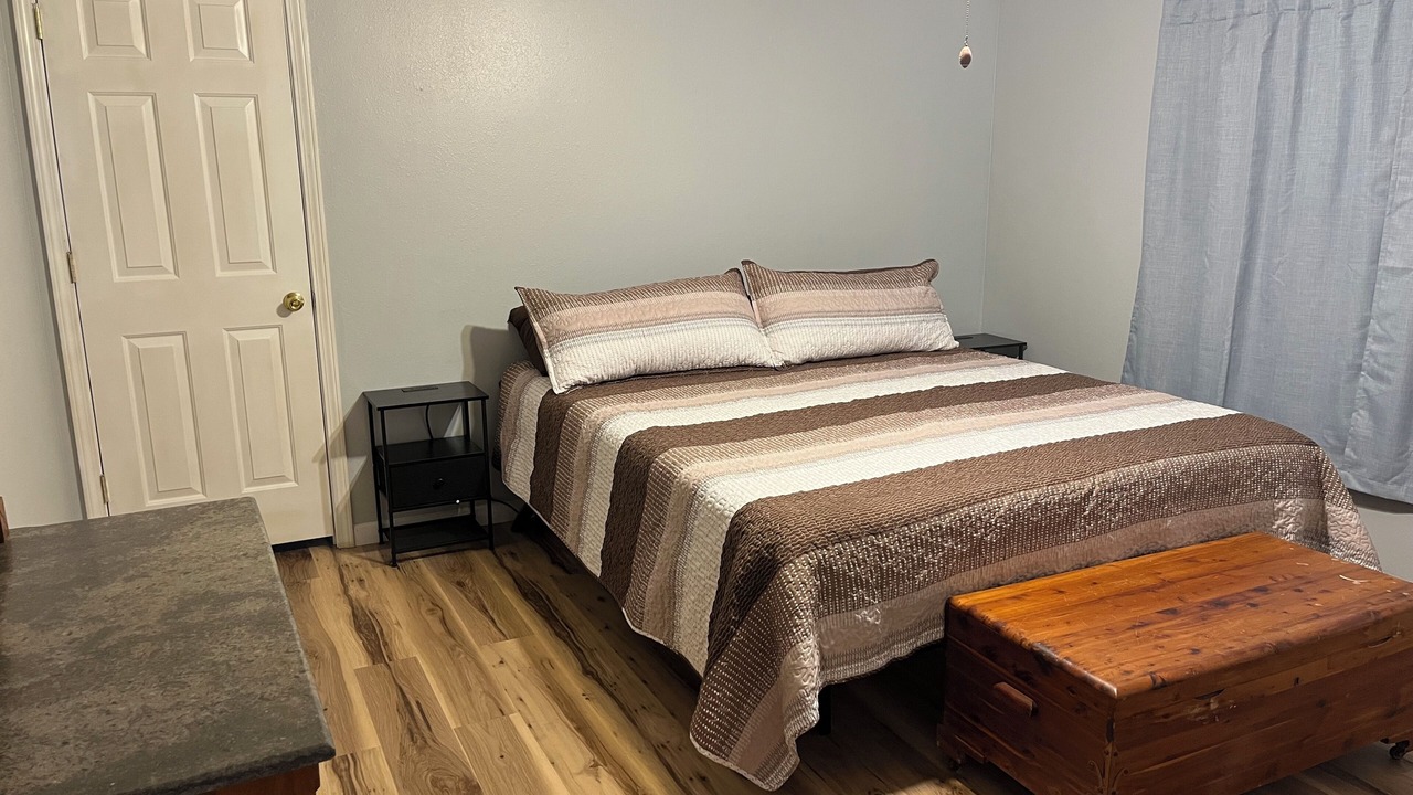 Photo of Bedroom in Kodak