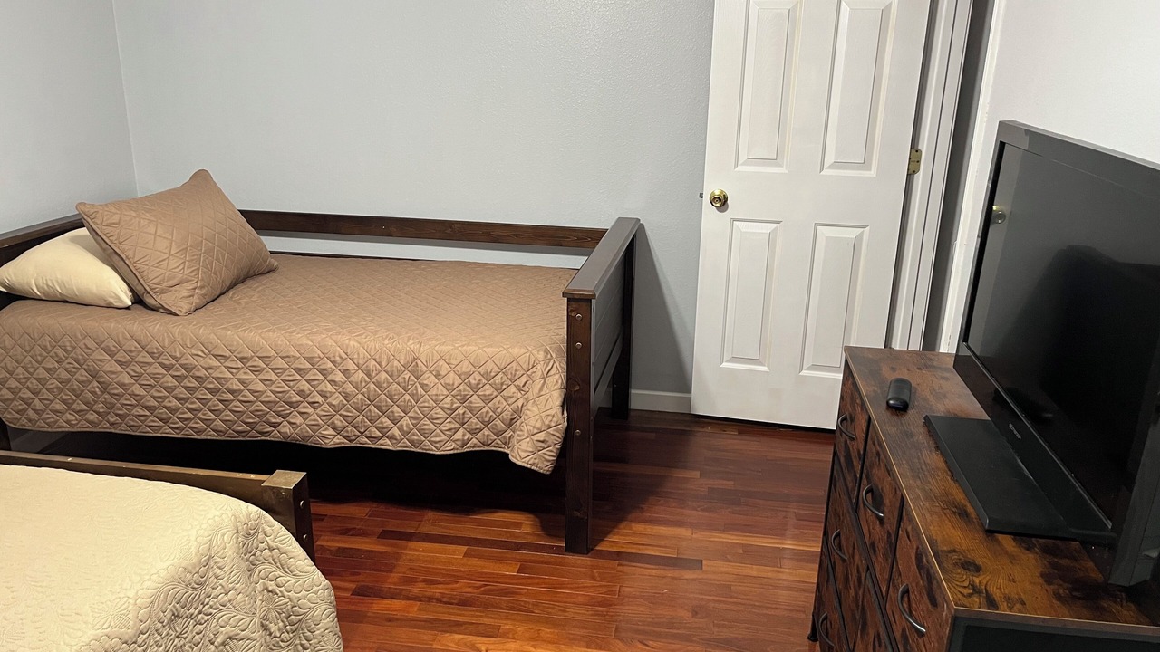 Photo of Bedroom in Kodak