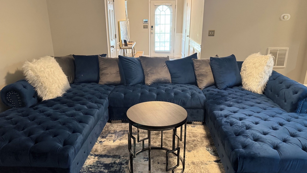 Photo of Livingroom in Riverdale