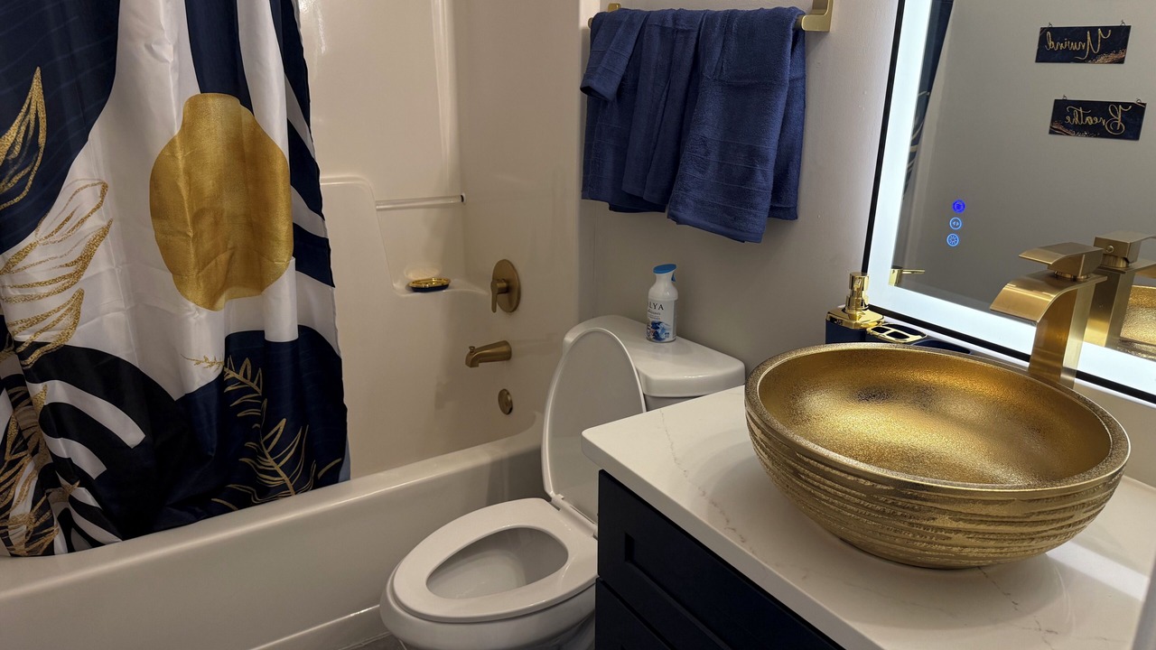 Photo of Bathroom in Riverdale
