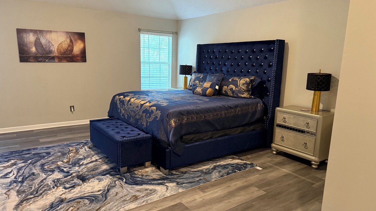 Photo of Bedroom in Riverdale