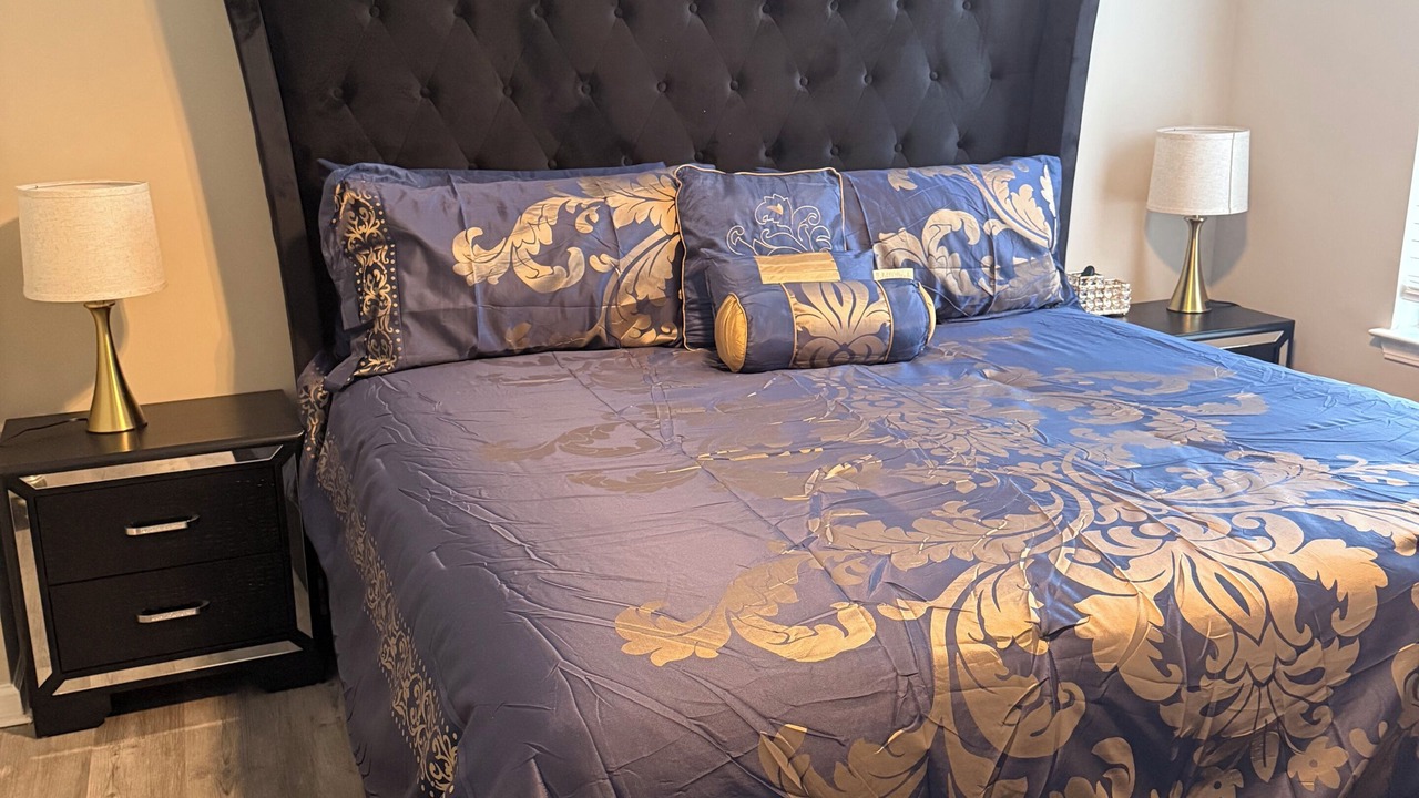 Photo of Bedroom in Riverdale