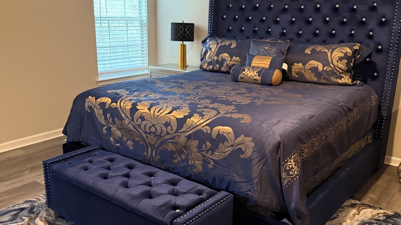 Photo of Bedroom in Riverdale