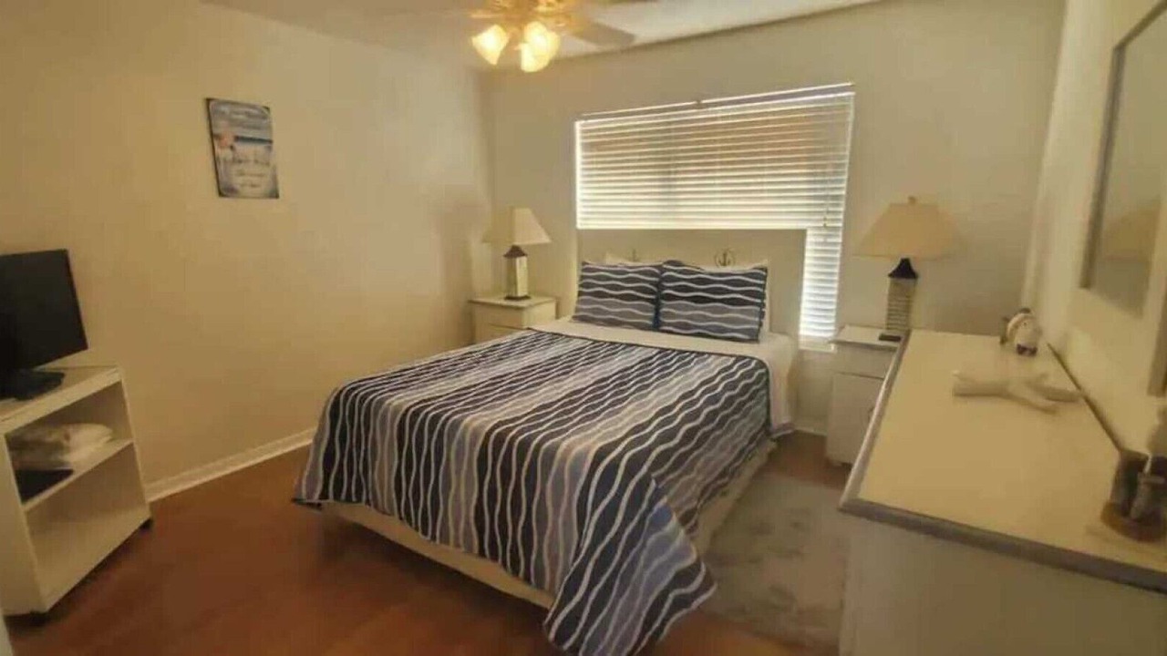 Photo of Bedroom in Gulf Shores