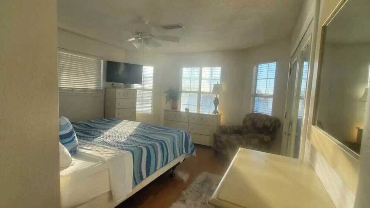 Photo of Bedroom in Gulf Shores