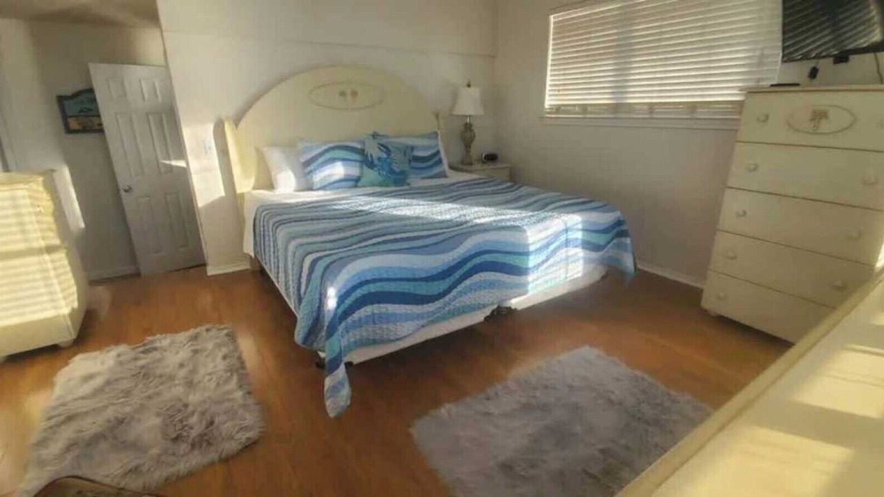 Photo of Bedroom in Gulf Shores