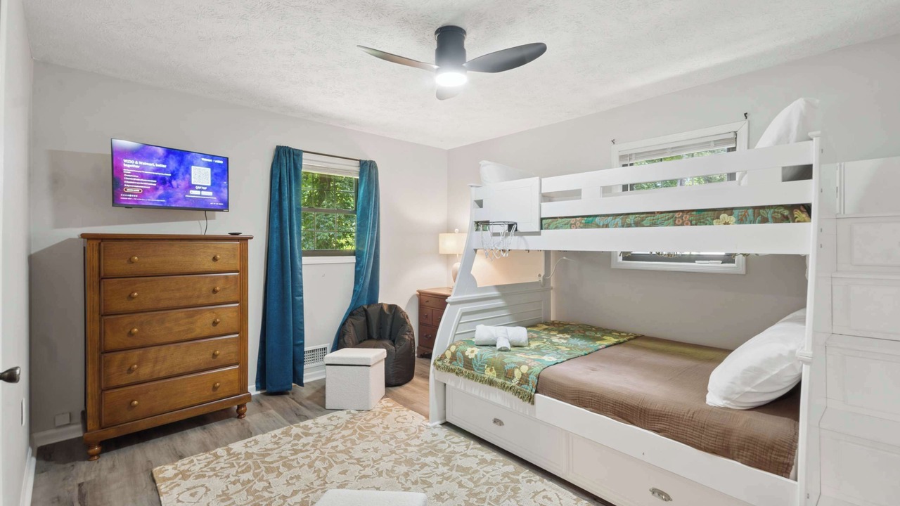 Photo of Bedroom in Riverdale