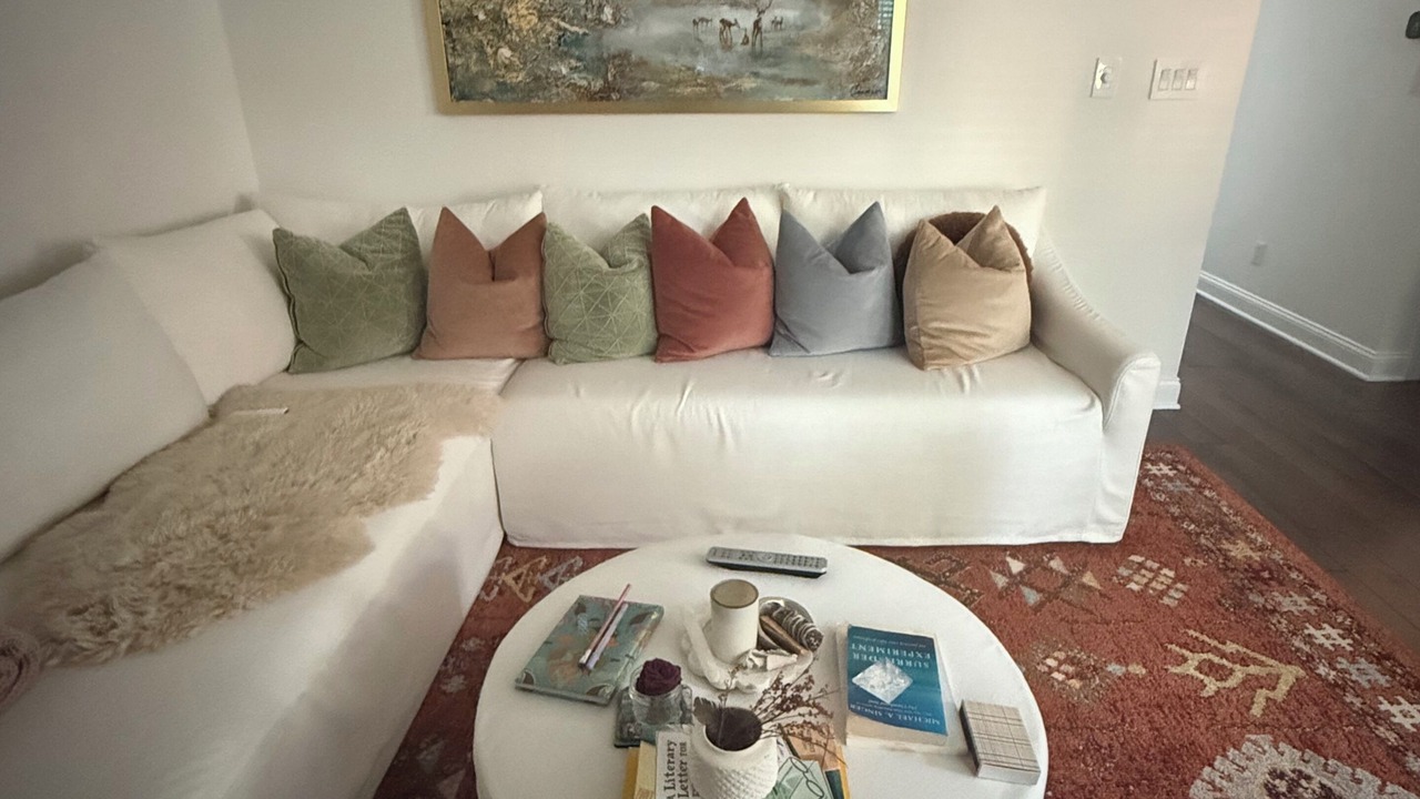 Photo of Livingroom in Ashbrook - Clawson Village