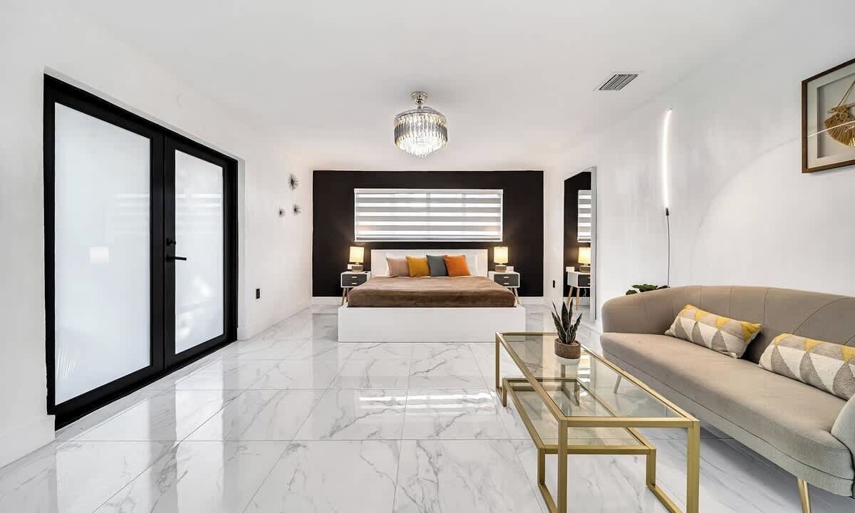 Photo of Livingroom in Golden Glades