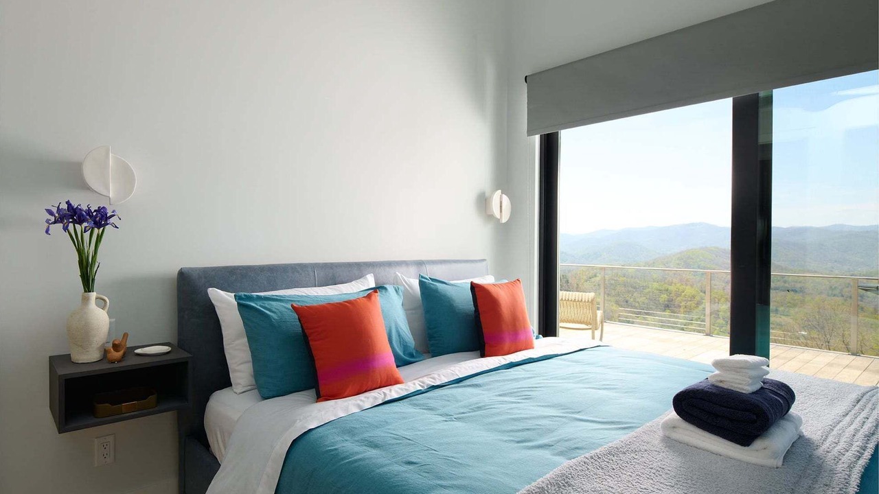 Photo of Bedroom in Marshall