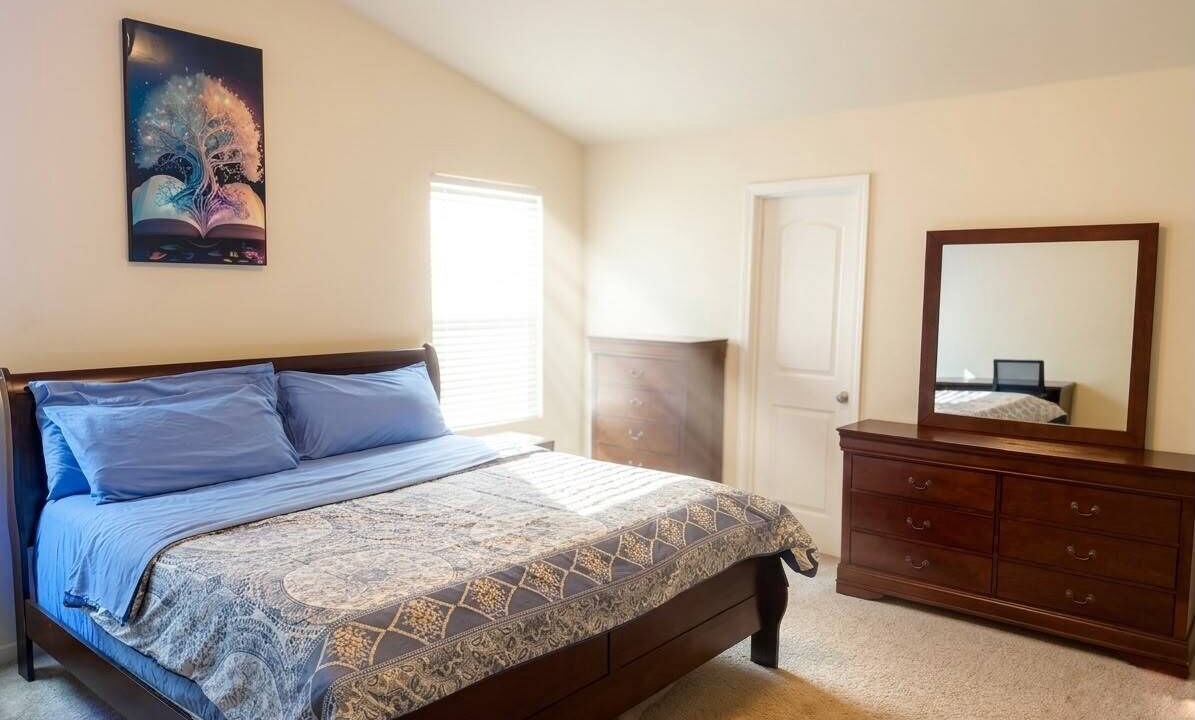 Photo of Bedroom in Riverdale