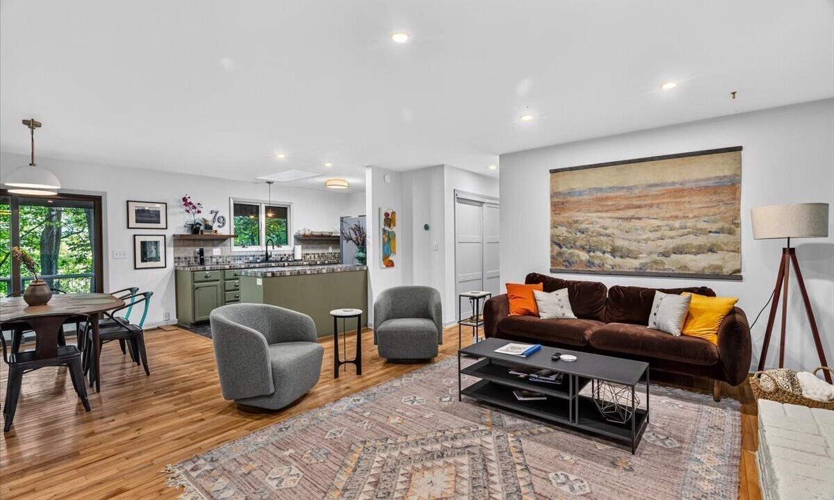 Photo of Livingroom in Waynesville