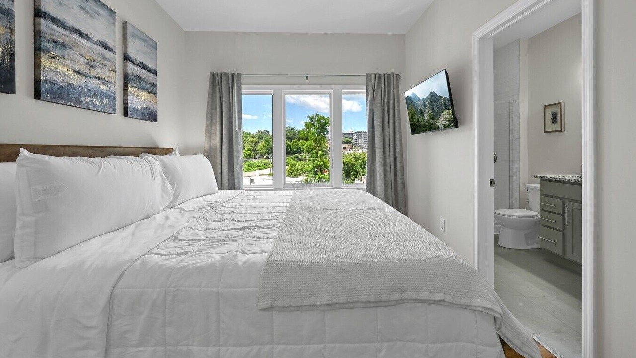 Photo of Bedroom in Asheville