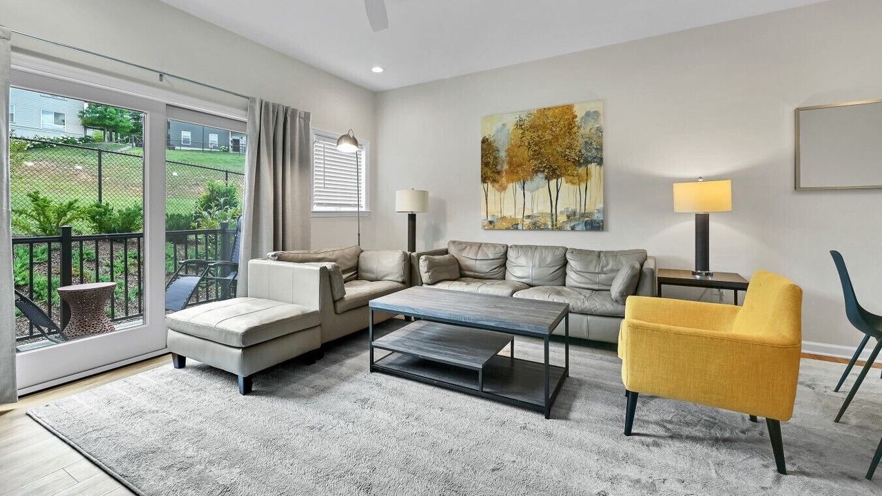 Photo of Livingroom in Asheville