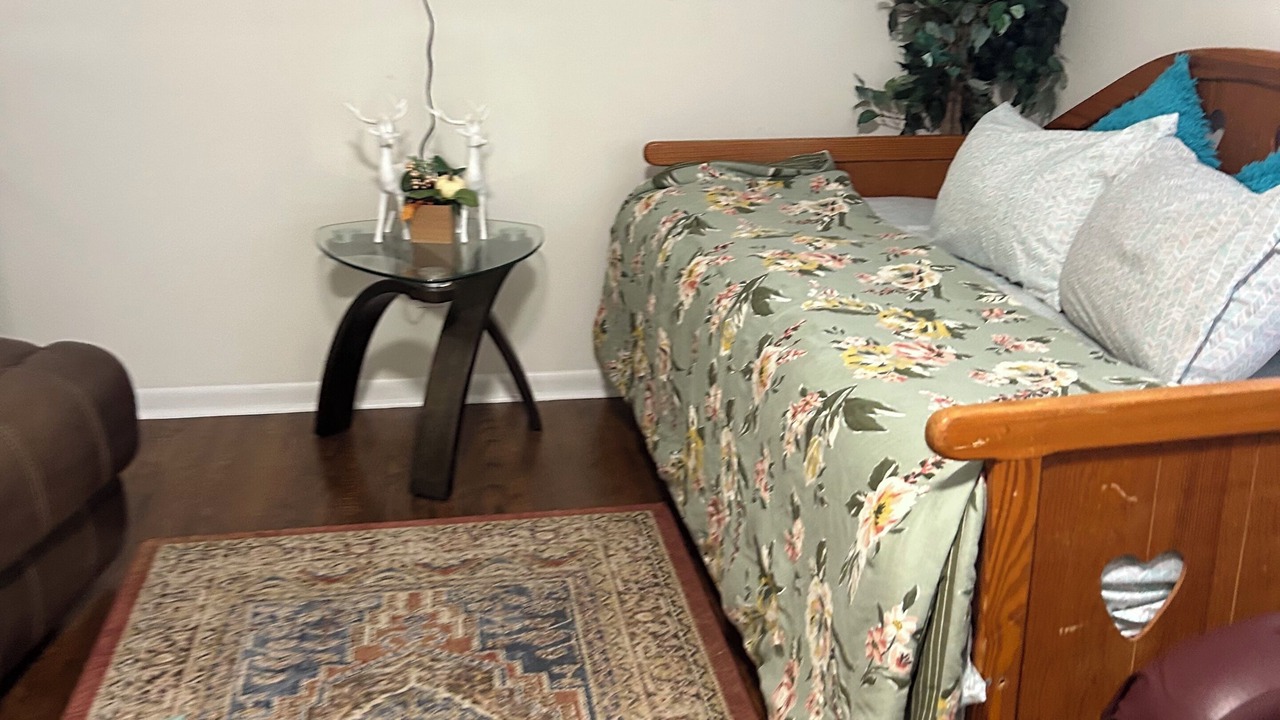 Photo of Bedroom in Forest Park