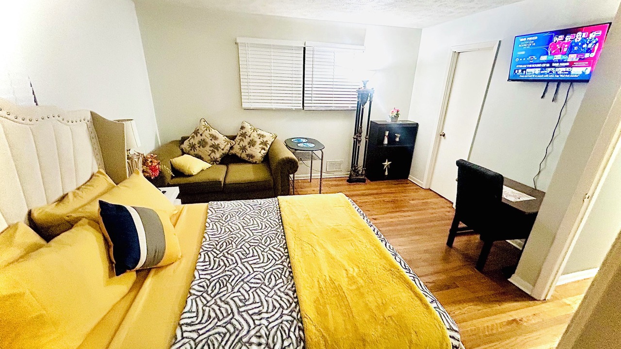 Photo of Bedroom in Forest Park