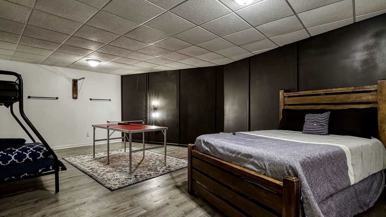Photo of Bedroom in Kodak