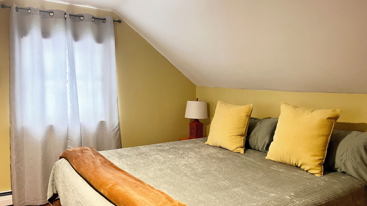 Photo of Bedroom in Great Valley