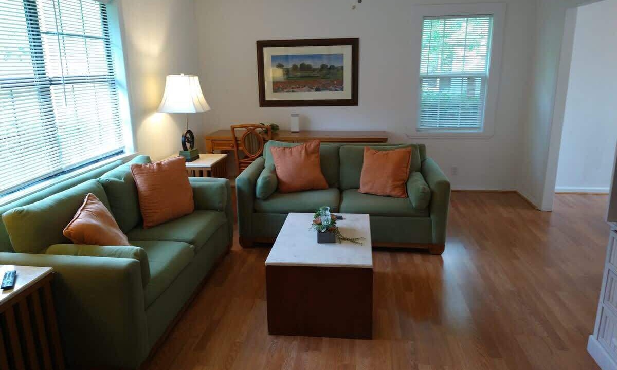 Photo of Livingroom in Dock Junction