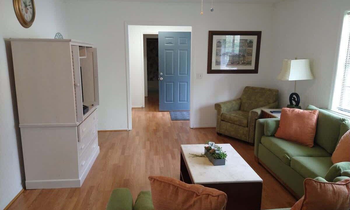 Photo of Livingroom in Dock Junction