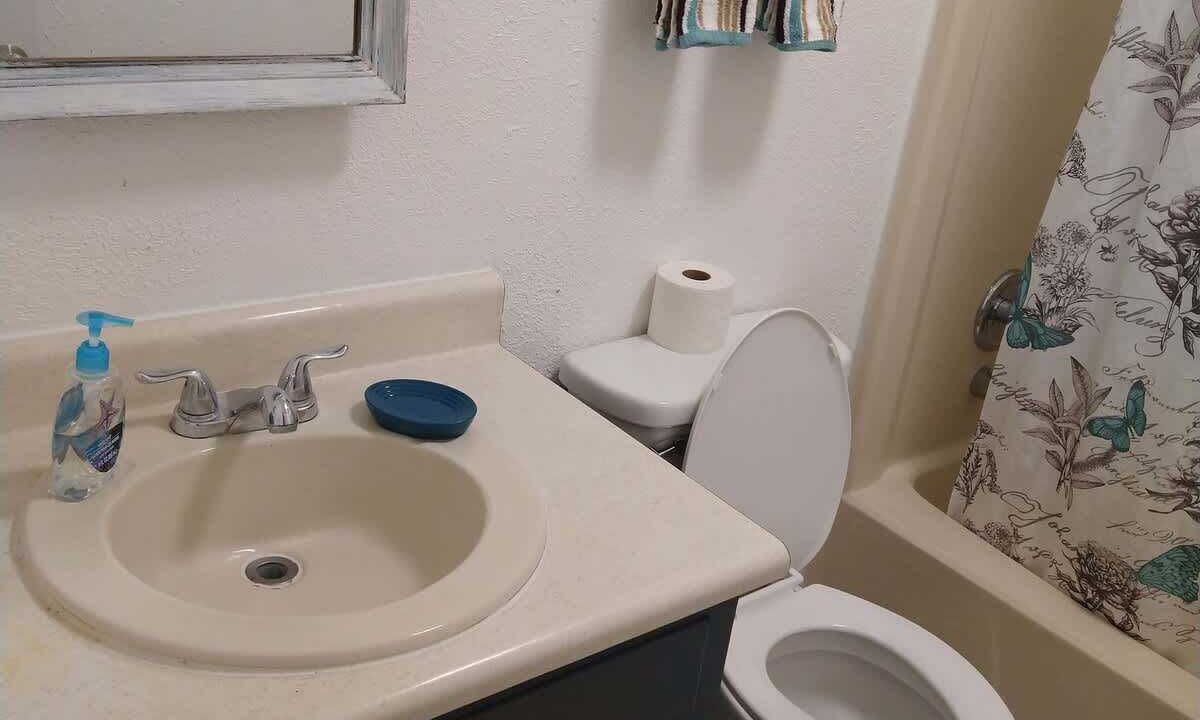 Photo of Bathroom in Dock Junction