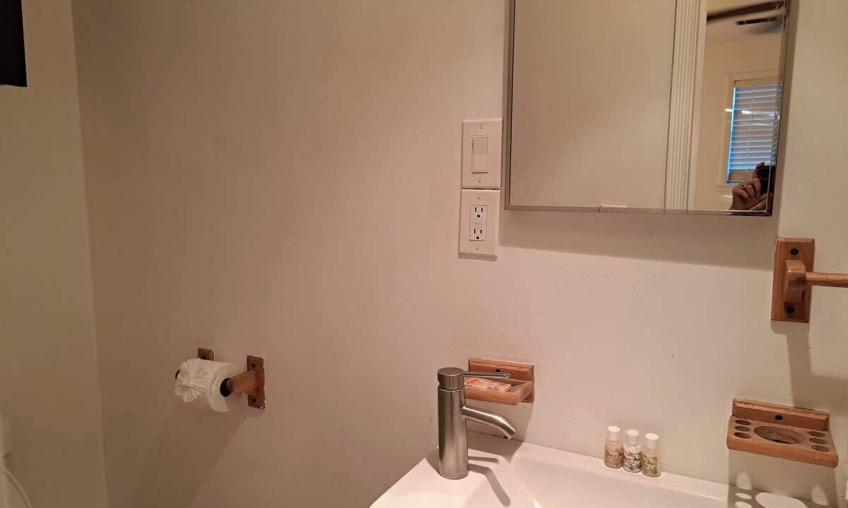 Photo of Bathroom in Dock Junction