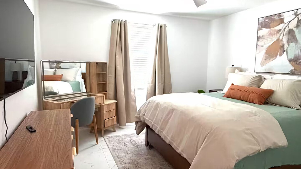 Photo of Bedroom in Westside
