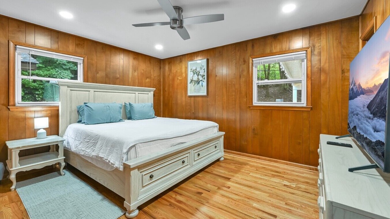 Photo of Bedroom in Waynesville