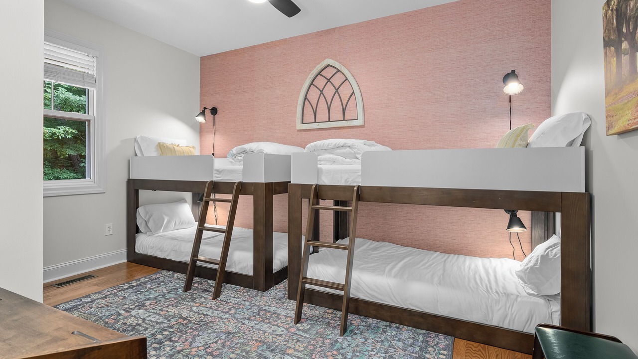 Photo of Bedroom in Crane Hill