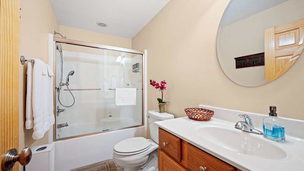 Photo of Bathroom in Kodak