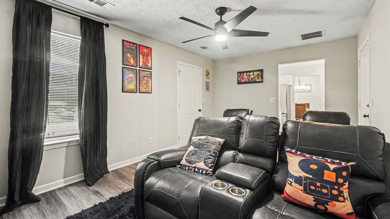 Photo of Livingroom in Church Street