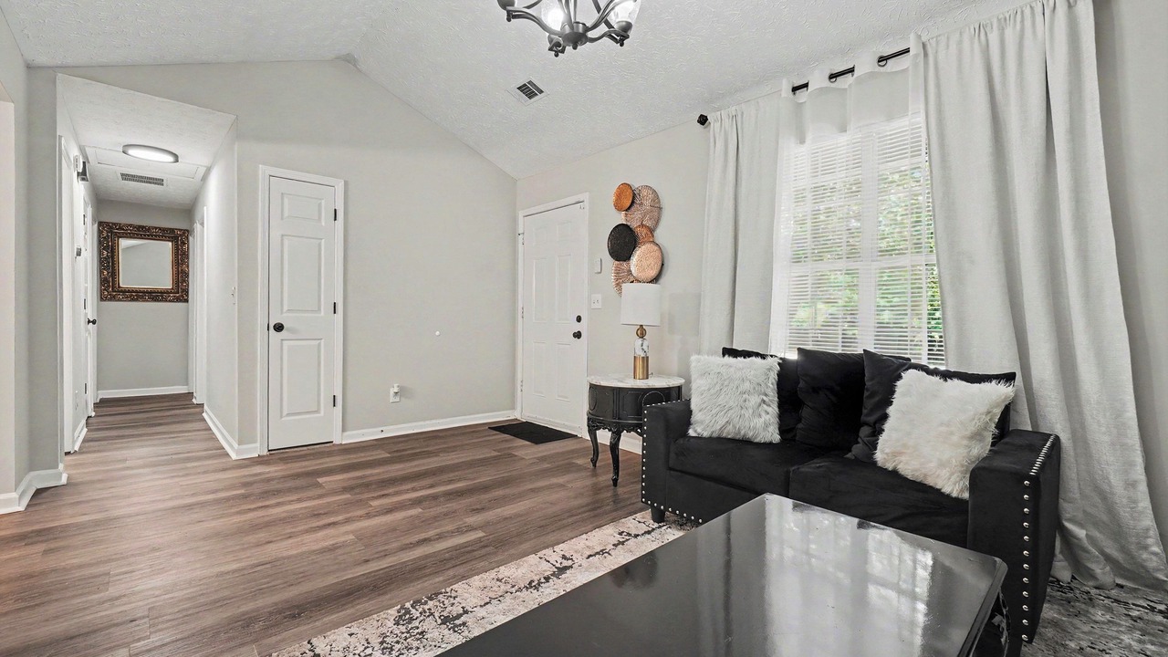 Photo of Livingroom in Church Street