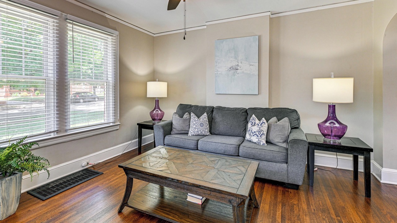 Photo of Livingroom in Wesley Heights