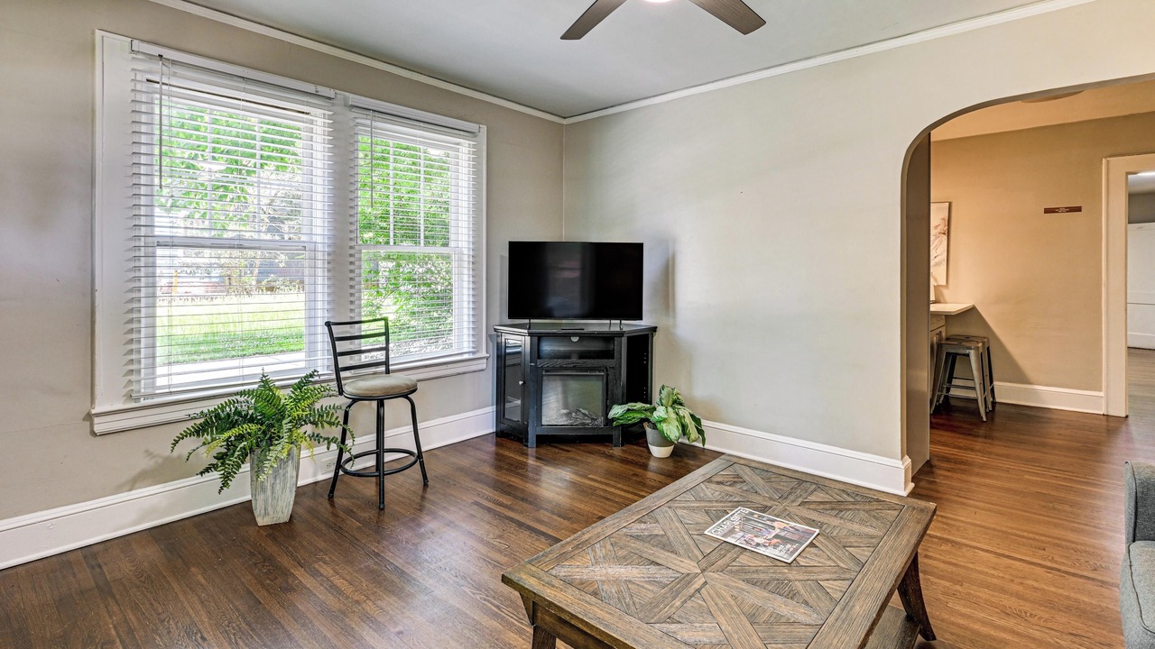 Photo of Livingroom in Wesley Heights
