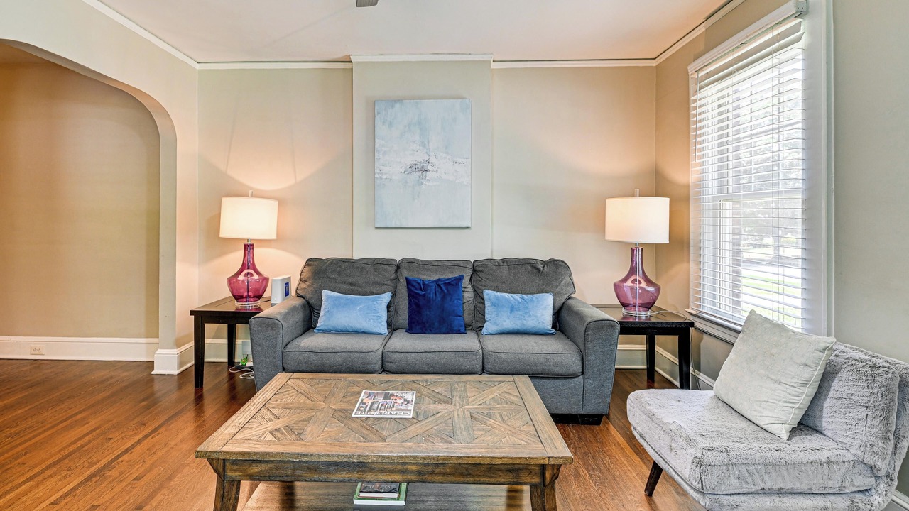 Photo of Livingroom in Wesley Heights