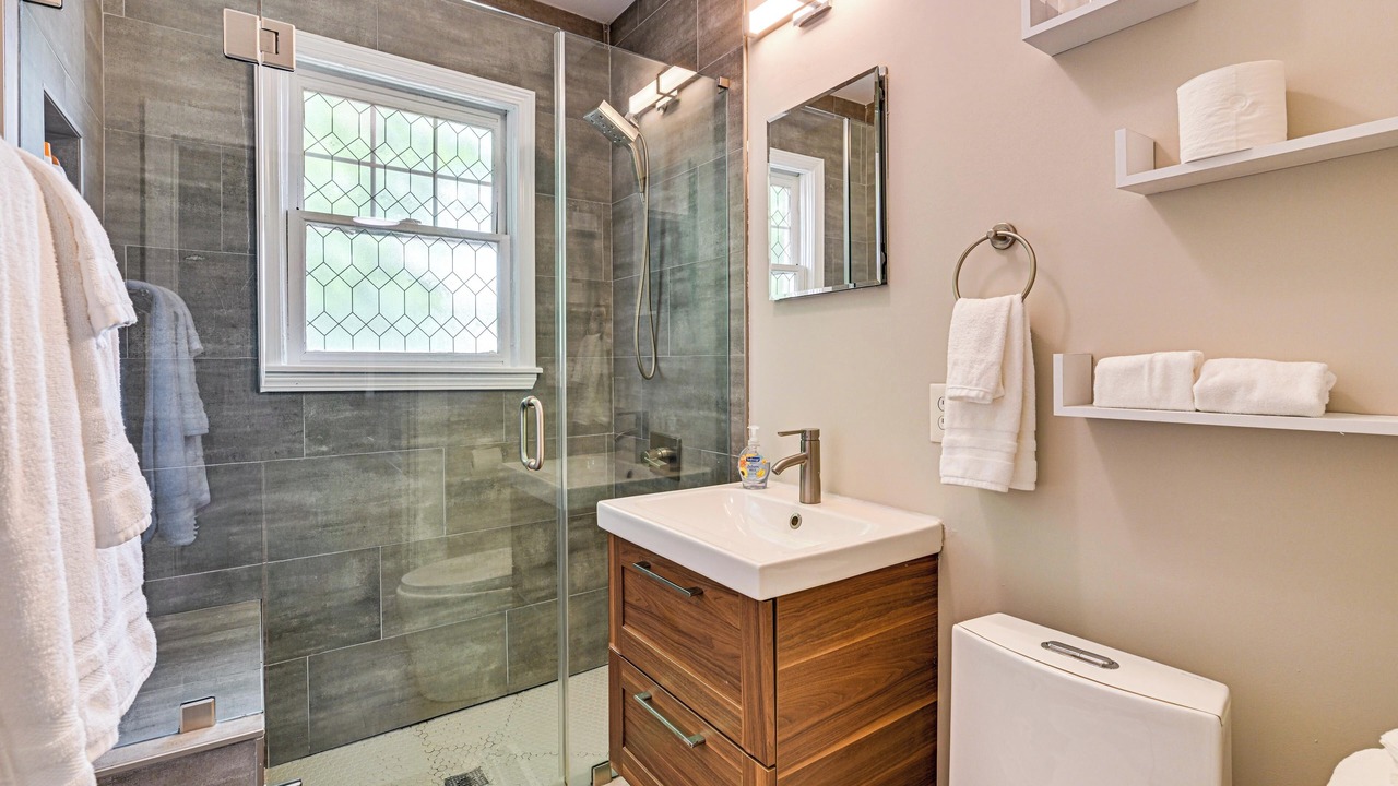 Photo of Bathroom in Wesley Heights