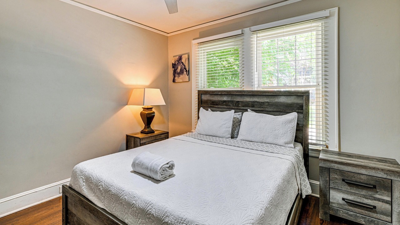 Photo of Bedroom in Wesley Heights