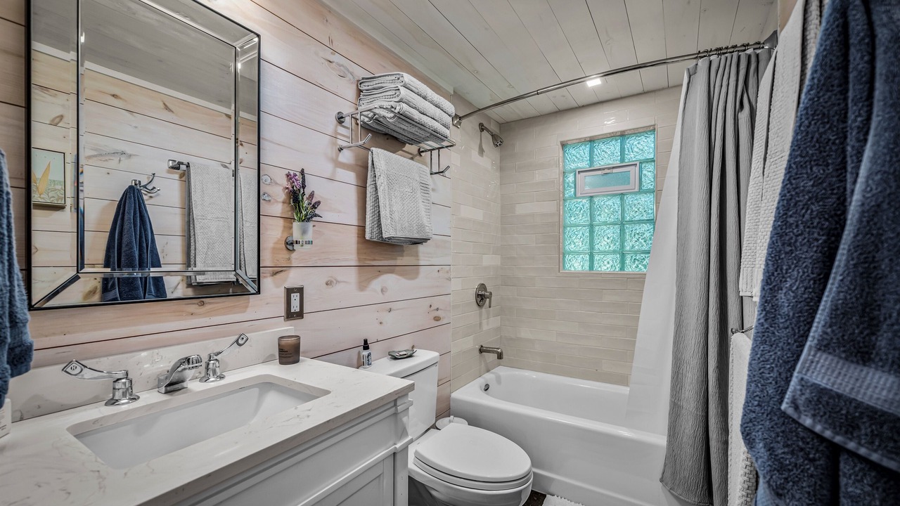 Photo of Bathroom in Mentone