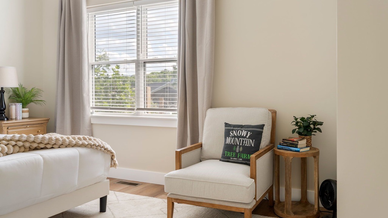 Photo of Livingroom in Canton