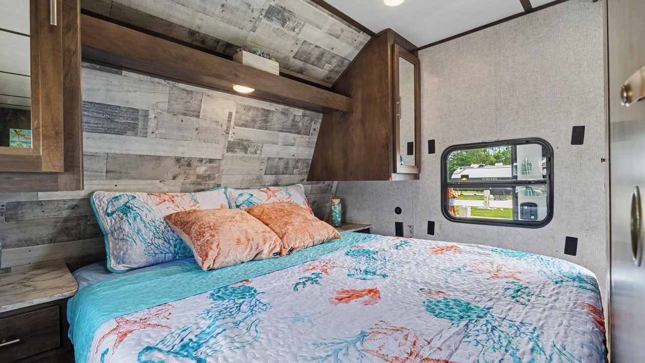 Photo of Bedroom in Oak