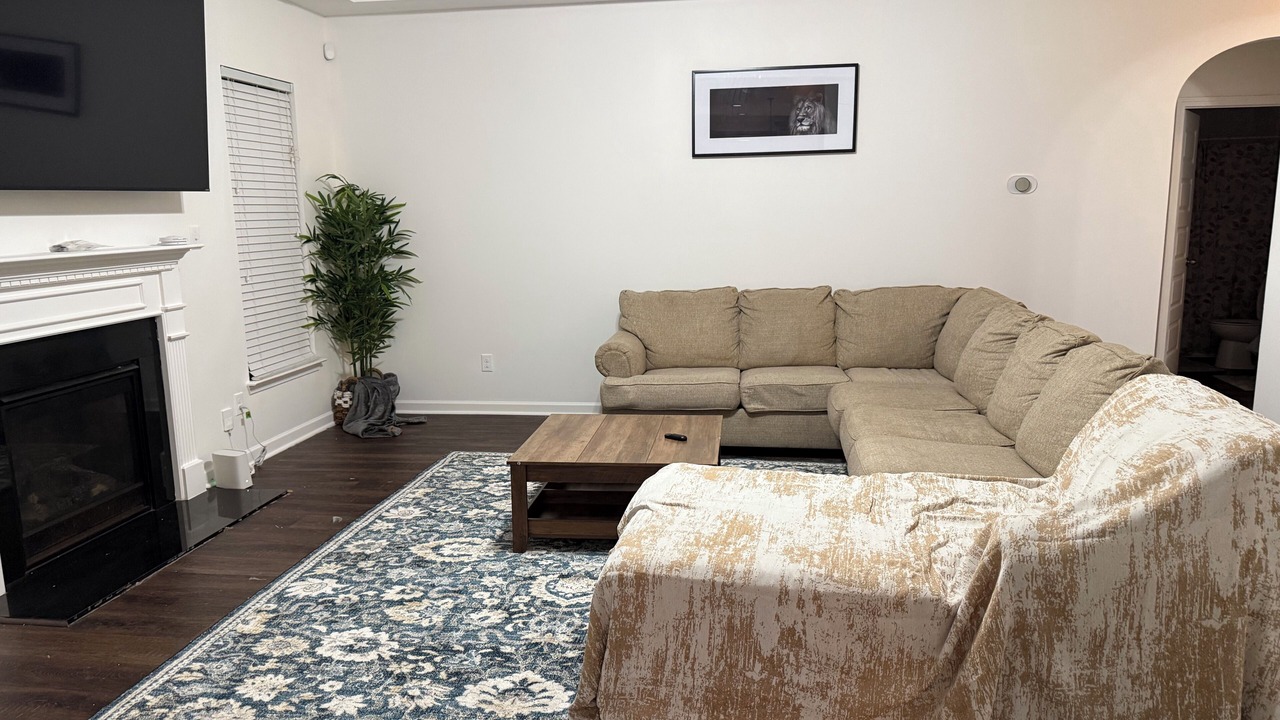 Photo of Livingroom in Inman