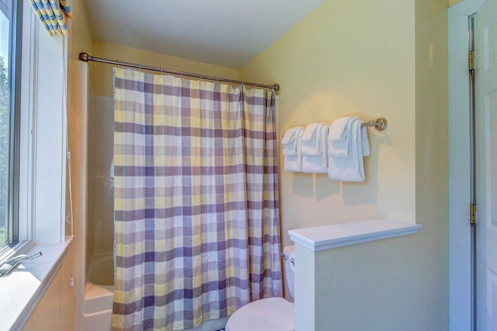 Photo of Bathroom in Brownsville