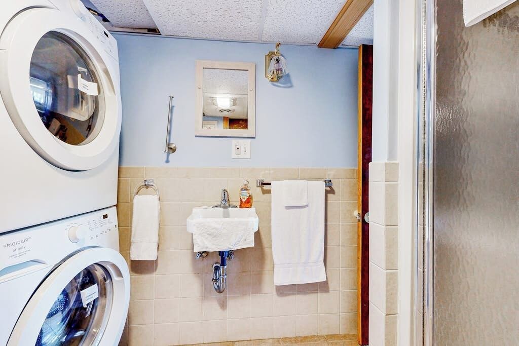 Photo of Bathroom in The Bays