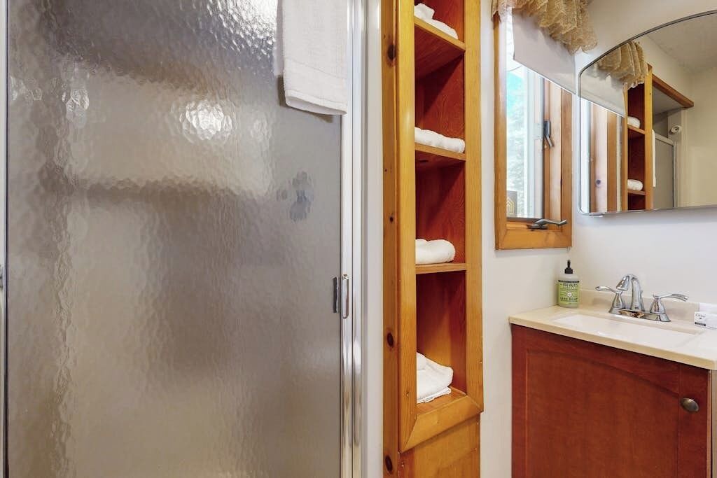 Photo of Bathroom in The Bays