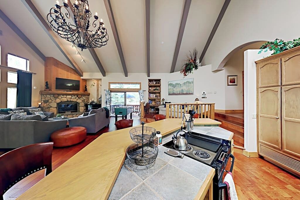 Photo of Livingroom in Cedar Glen