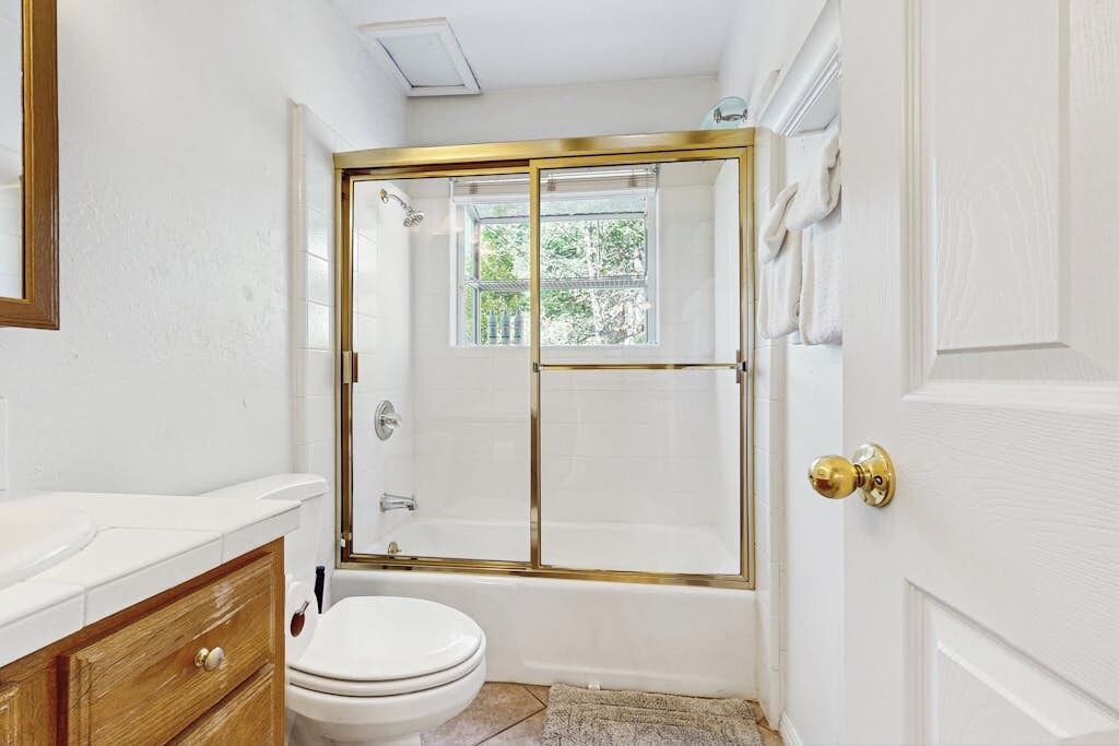 Photo of Bathroom in Cedar Glen