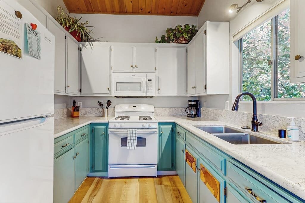 Photo of Kitchen in Arrowhead Villas