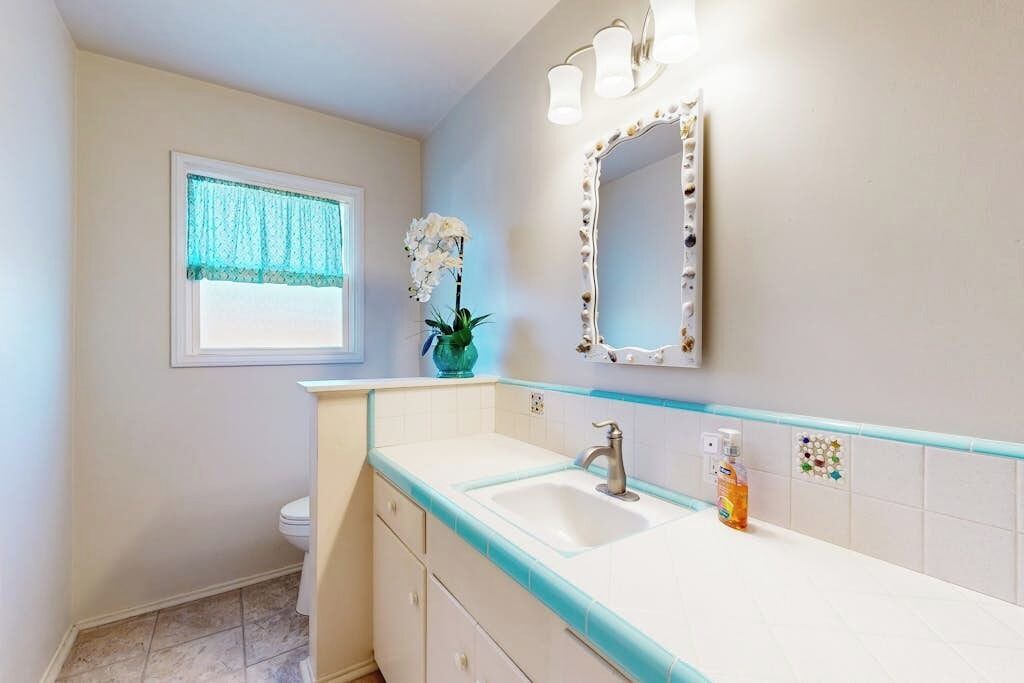 Photo of Bathroom in Orange