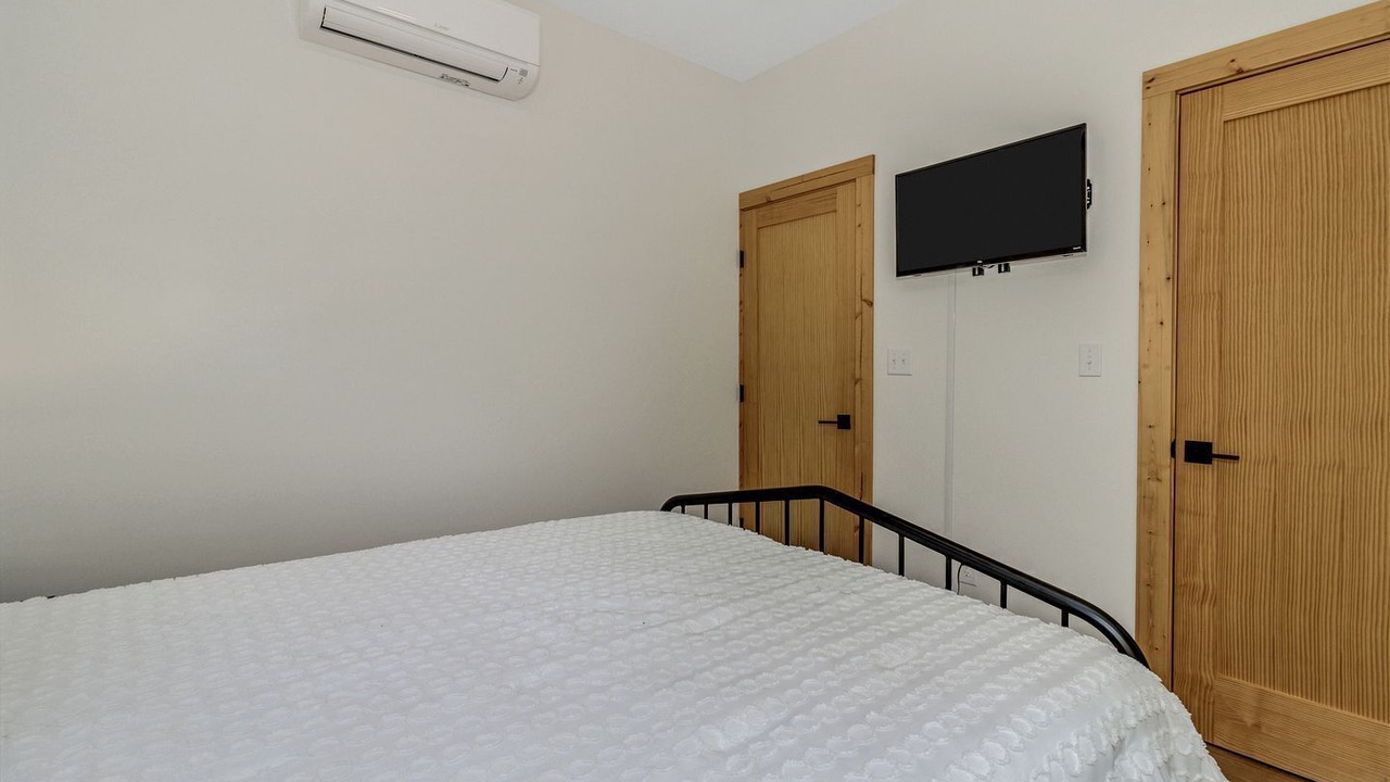 Photo of Bedroom in Marshall