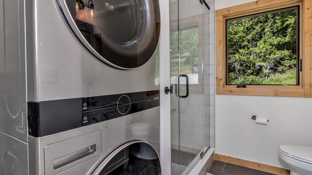 Photo of Bathroom in Marshall